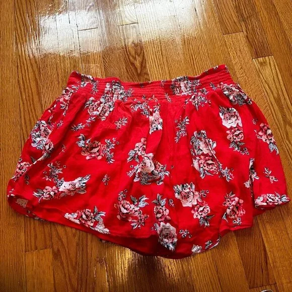 Torrid Size 2 Pull On Coral Floral Shorts - Picture 5 of 8